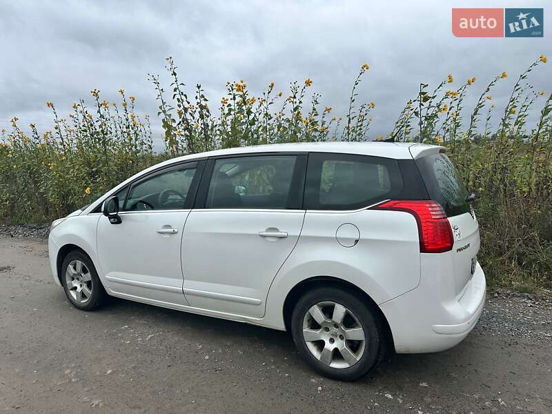 Микровэн Peugeot 5008 2010 в Ровно