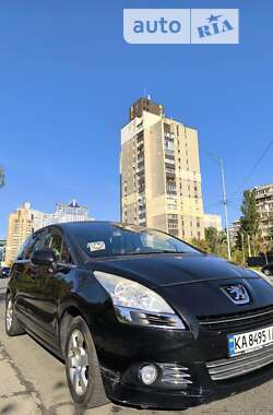 Микровэн Peugeot 5008 2010 в Киеве