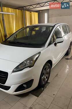 Микровэн Peugeot 5008 2016 в 