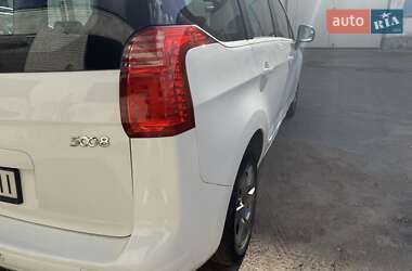 Микровэн Peugeot 5008 2016 в 
