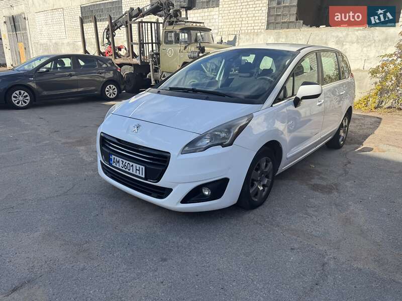 Микровэн Peugeot 5008 2016 в 