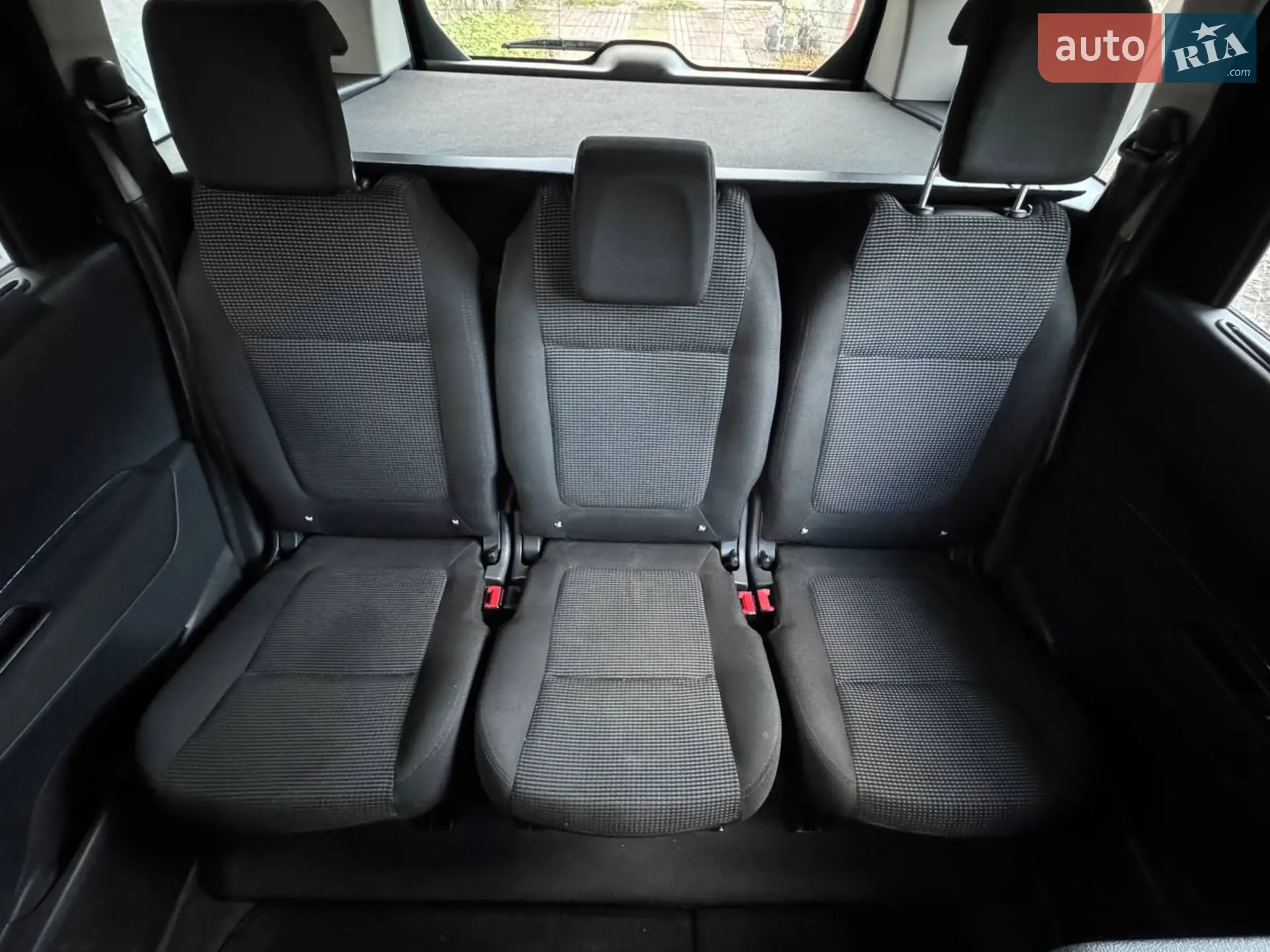 2011 Peugeot 5008 - мініатюра 11