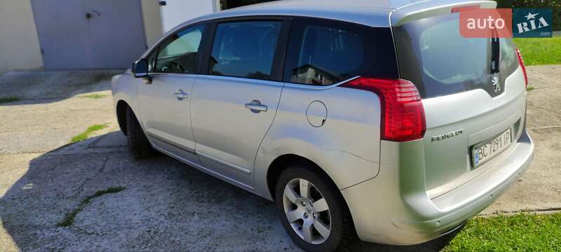 Микровэн Peugeot 5008 2010 в Самборе