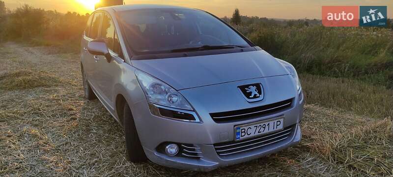 Микровэн Peugeot 5008 2010 в 
