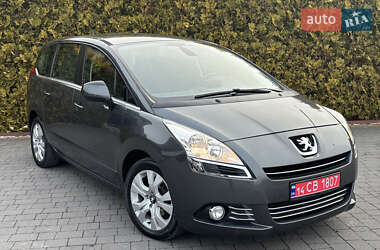 Мікровен Peugeot 5008 2013 в Стрию