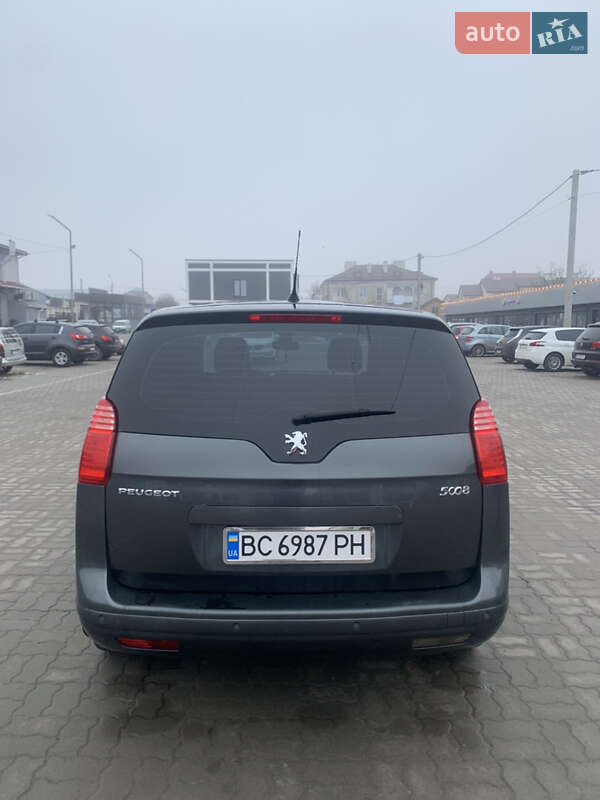 Мікровен Peugeot 5008 2011 в Золочеві