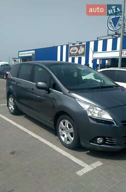 Мікровен Peugeot 5008 2011 в Бориславі