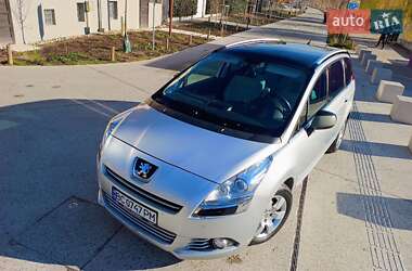 Микровэн Peugeot 5008 2013 в Львове