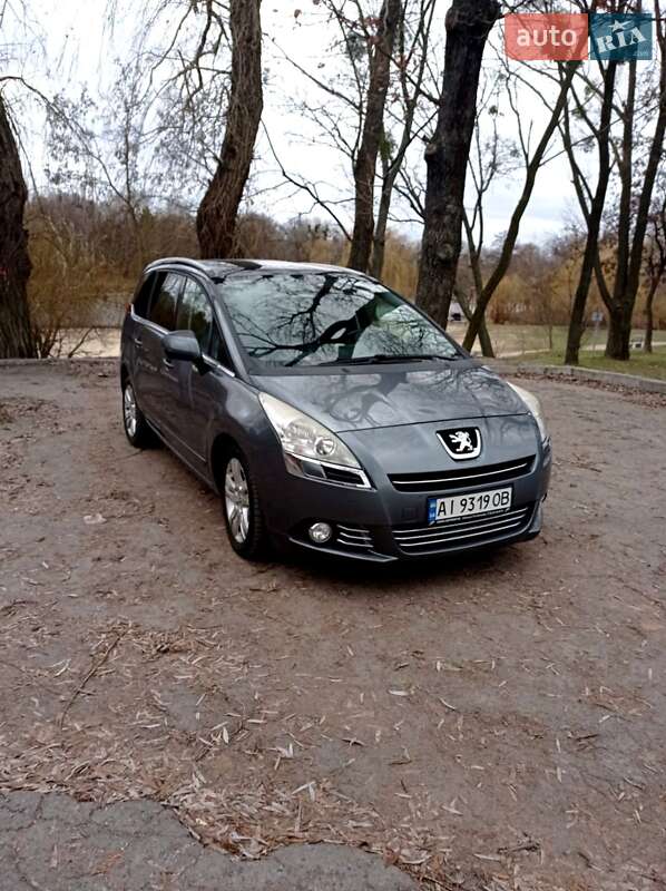 Микровэн Peugeot 5008 2011 в Белой Церкви