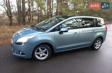 Мікровен Peugeot 5008 2010 в Бучі