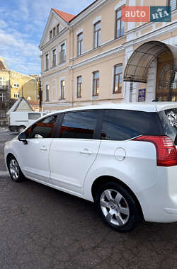 Микровэн Peugeot 5008 2010 в Черновцах