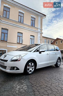 Микровэн Peugeot 5008 2010 в Черновцах