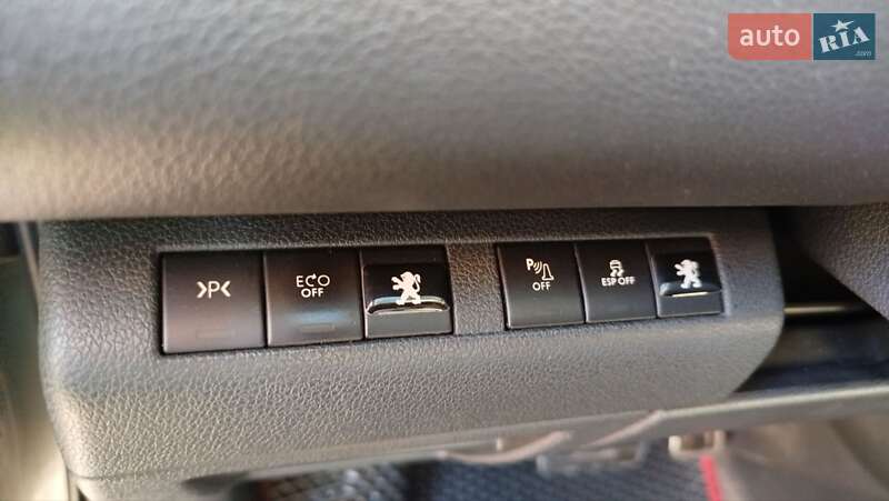 Микровэн Peugeot 5008 2012 в Житомире