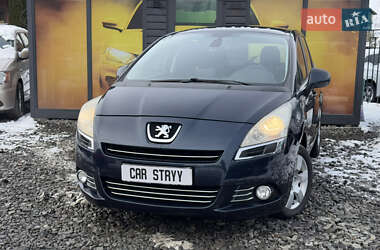 Мікровен Peugeot 5008 2011 в Стрию