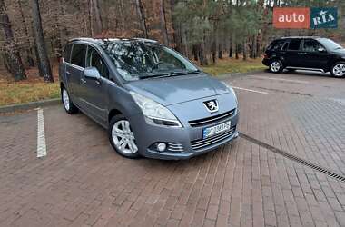 Мікровен Peugeot 5008 2011 в Новояворівську