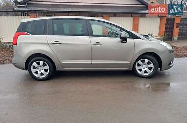 Микровэн Peugeot 5008 2011 в 