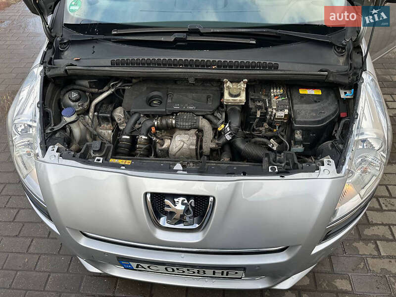 Микровэн Peugeot 5008 2013 в Владимире