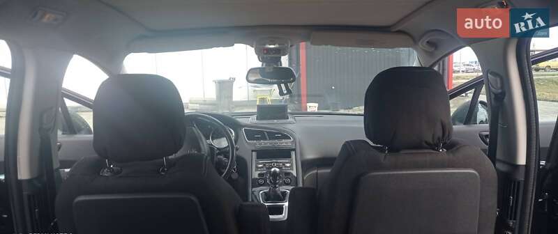 Микровэн Peugeot 5008 2011 в Тернополе