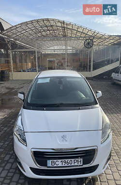 Микровэн Peugeot 5008 2015 в Львове