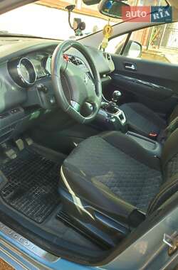 Мікровен Peugeot 5008 2010 в 