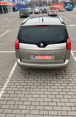 Микровэн Peugeot 5008 2014 в 