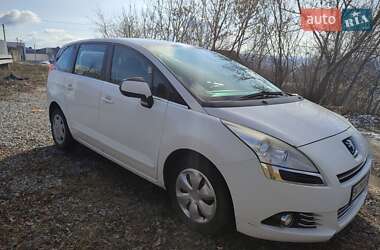 Микровэн Peugeot 5008 2012 в 