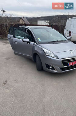 Мікровен Peugeot 5008 2015 в Козині