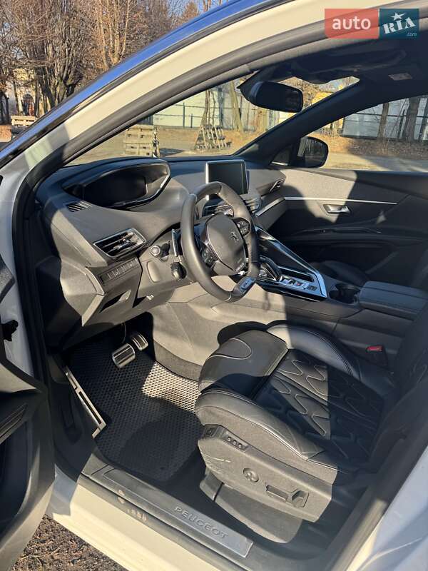 Позашляховик / Кросовер Peugeot 5008 2018 в Винниках
