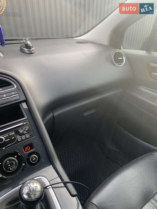 Микровэн Peugeot 5008 2009 в Винниках