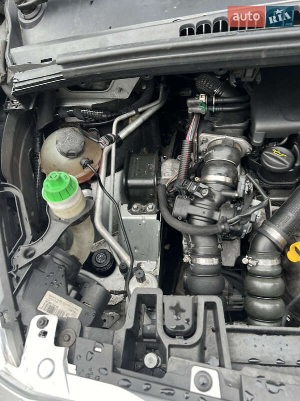 Мікровен Peugeot 5008 2010 в Вінниці