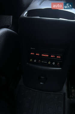 Микровэн Peugeot 5008 2012 в 