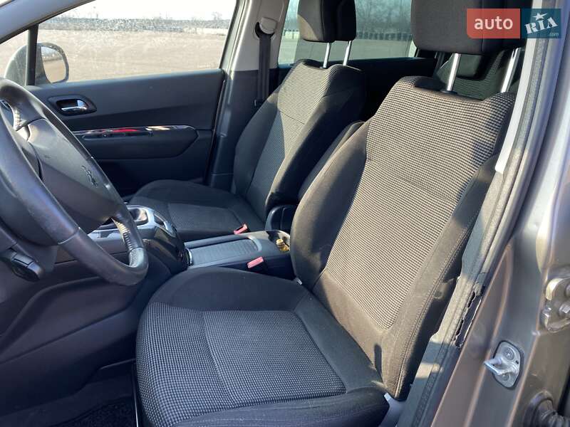 Микровэн Peugeot 5008 2011 в Одессе