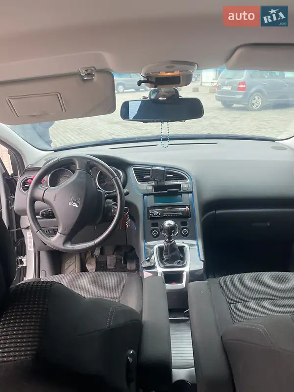 Peugeot 5008 2011 VIN VF30ARHE8BS184528 фото оголошення 18 з 51