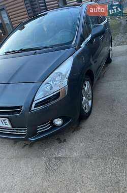 Микровэн Peugeot 5008 2010 в Моршине