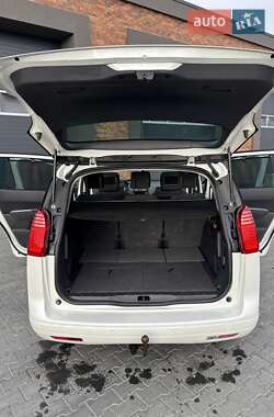 Микровэн Peugeot 5008 2012 в 