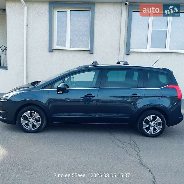 Peugeot 5008 2015