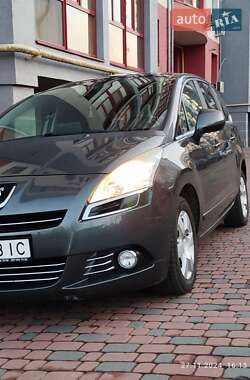 Микровэн Peugeot 5008 2010 в 
