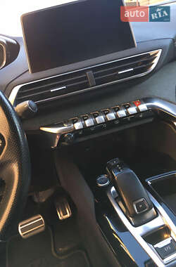 Позашляховик / Кросовер Peugeot 5008 2018 в Бродах