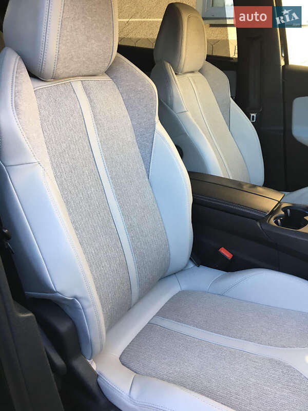 Позашляховик / Кросовер Peugeot 5008 2018 в Бродах фото 16 Позашляховик / Кросовер Peugeot 5008 2018 в Бродах