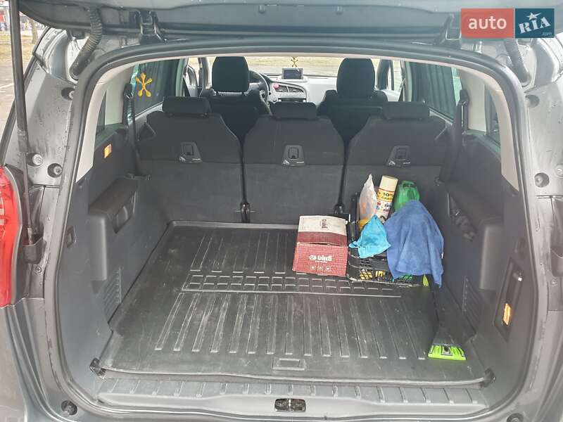 Микровэн Peugeot 5008 2010 в Тернополе
