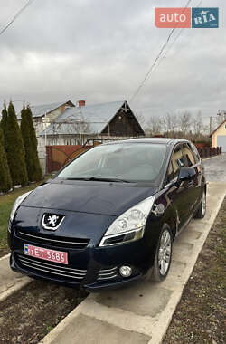 Микровэн Peugeot 5008 2010 в Самборе