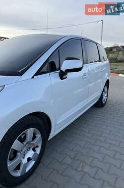 Микровэн Peugeot 5008 2010 в 