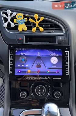 Микровэн Peugeot 5008 2010 в 