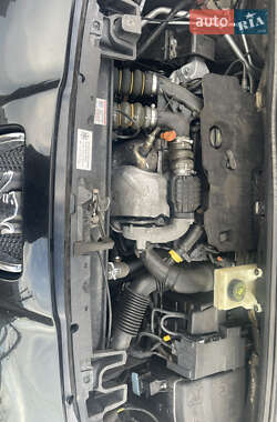 Мікровен Peugeot 5008 2012 в 