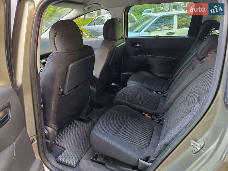 Мікровен Peugeot 5008 2012 в Черкасах