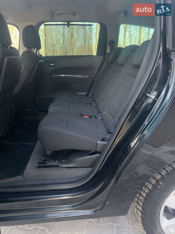 Микровэн Peugeot 5008 2012 в Тернополе