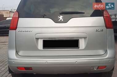 Микровэн Peugeot 5008 2010 в 