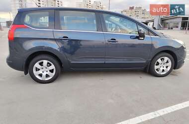 Микровэн Peugeot 5008 2012 в 