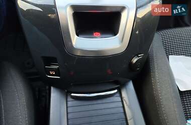 Микровэн Peugeot 5008 2012 в 