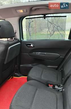 Микровэн Peugeot 5008 2011 в 